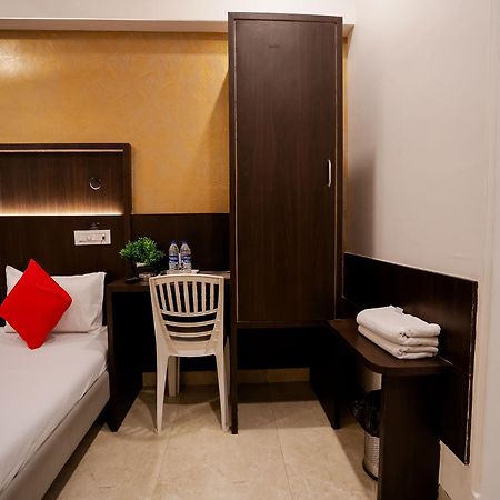 Hotel Grand Seasons- Νάβι Μουμπάι Εξωτερικό φωτογραφία