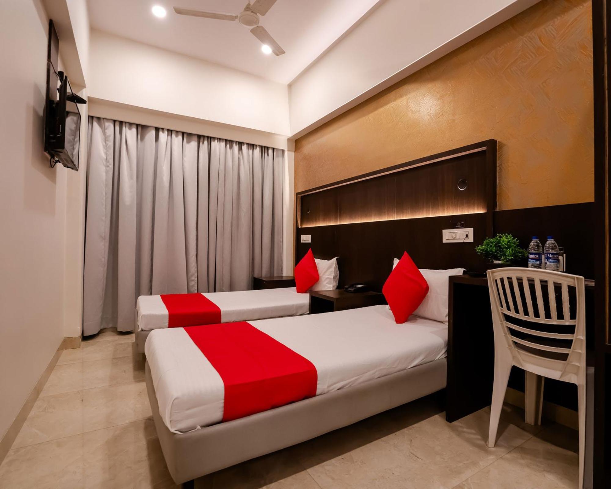 Hotel Grand Seasons- Νάβι Μουμπάι Εξωτερικό φωτογραφία