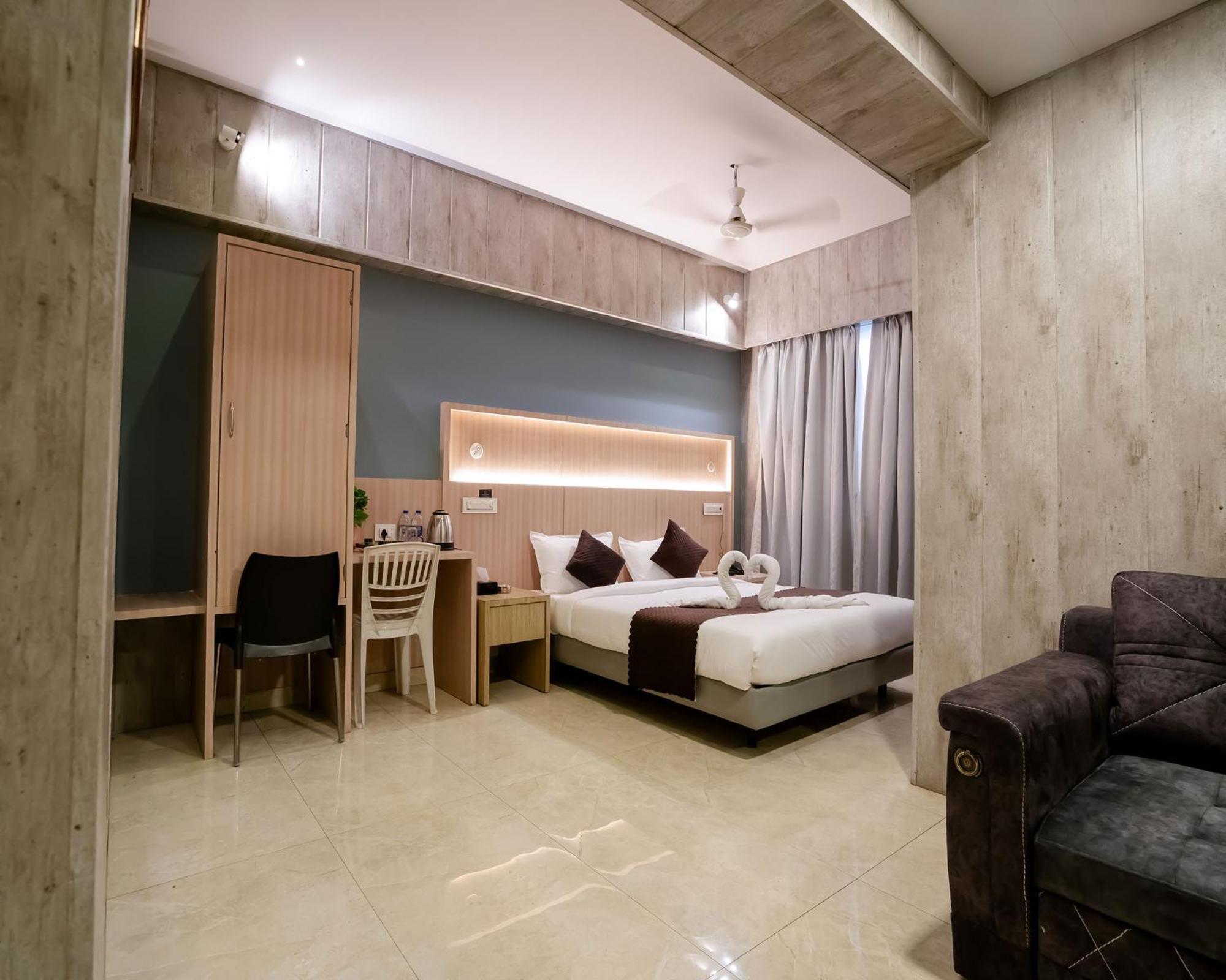 Hotel Grand Seasons- Νάβι Μουμπάι Εξωτερικό φωτογραφία