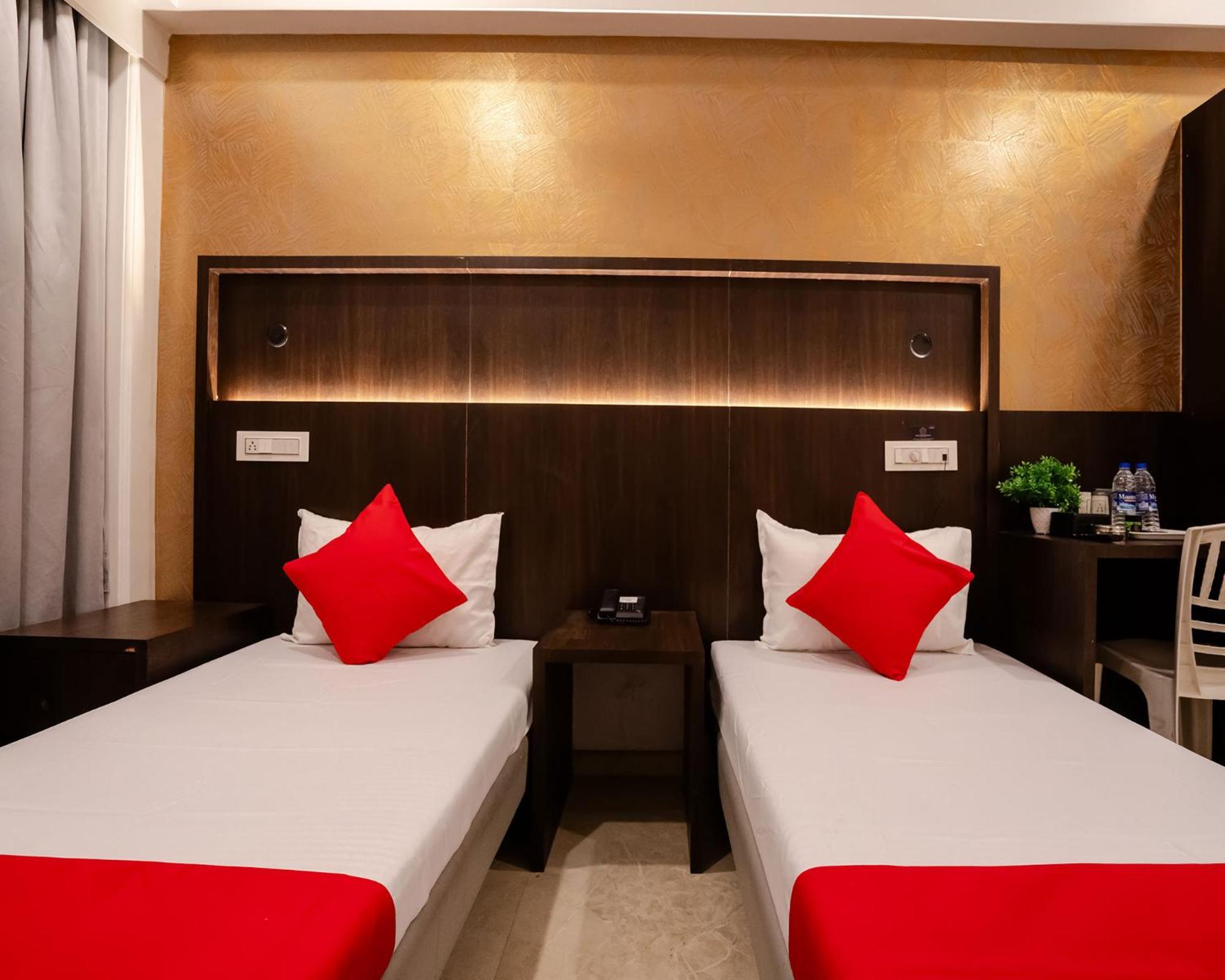 Hotel Grand Seasons- Νάβι Μουμπάι Εξωτερικό φωτογραφία