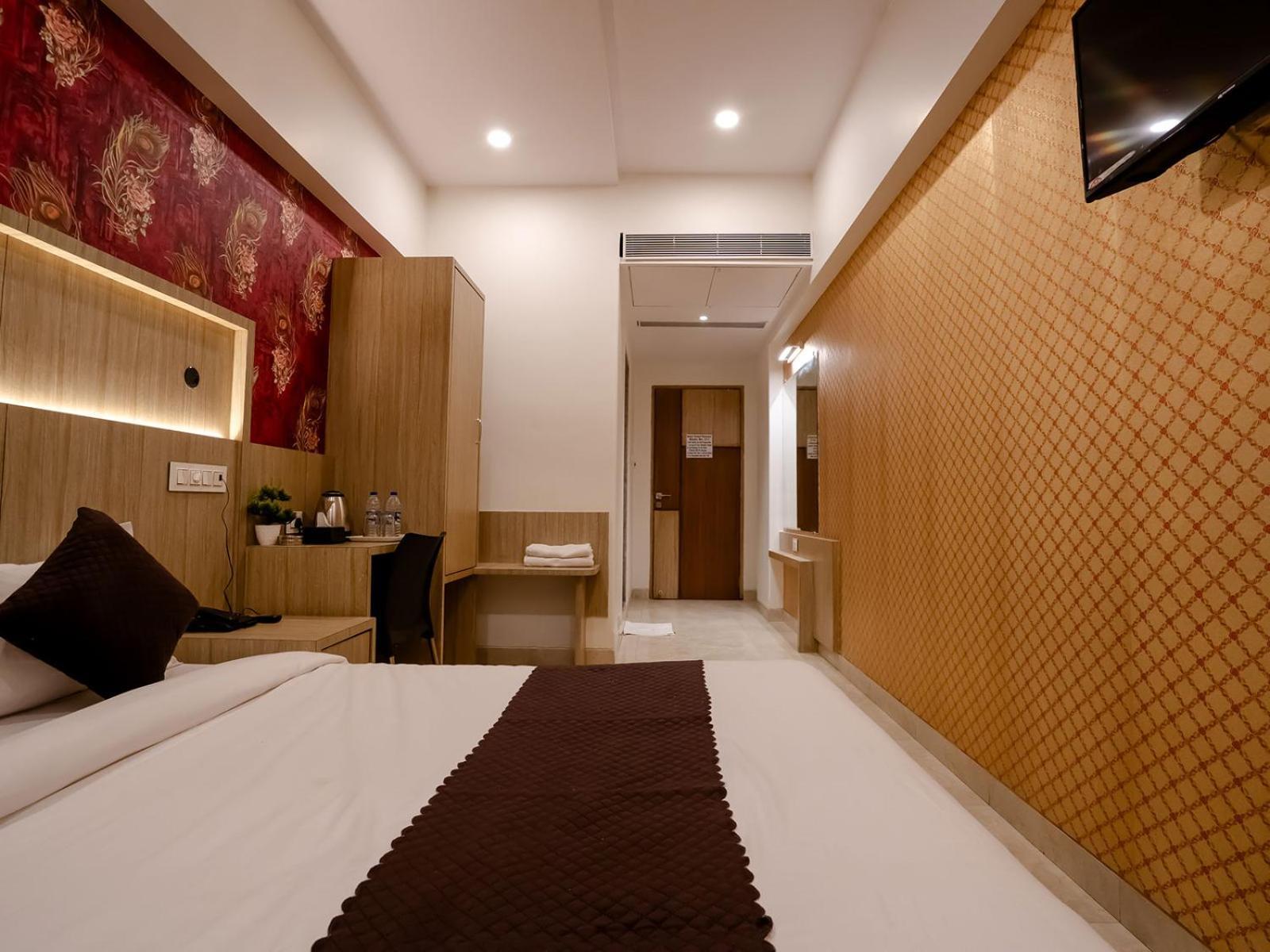 Hotel Grand Seasons- Νάβι Μουμπάι Εξωτερικό φωτογραφία